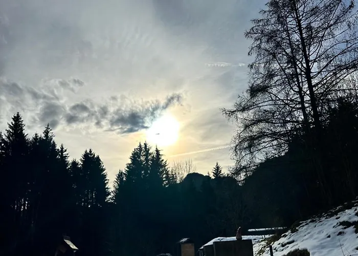 Bauwagen Mit Bergblick * Bad Reichenhall